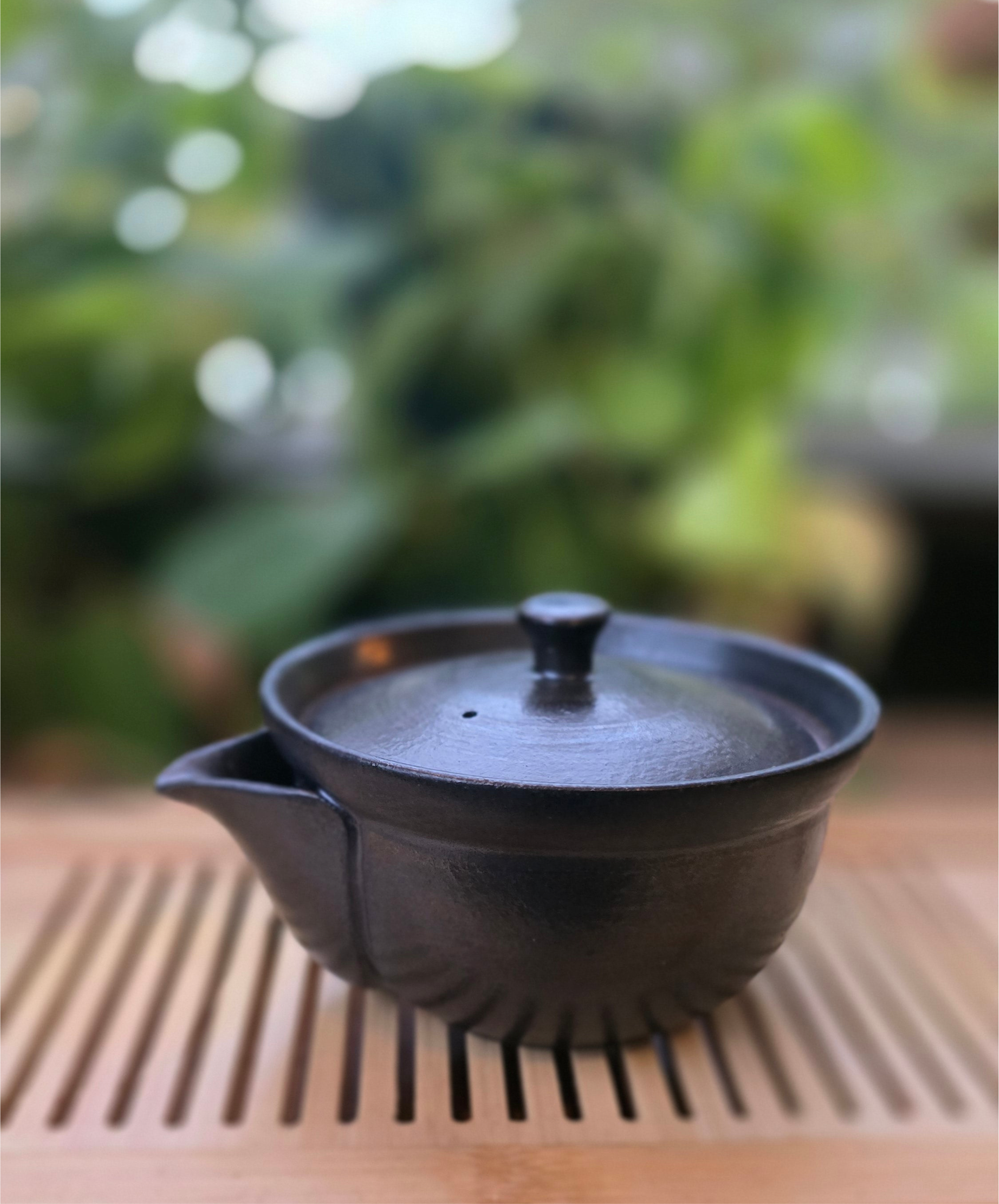 Purple Clay Black Gold Glaze Grab Pot